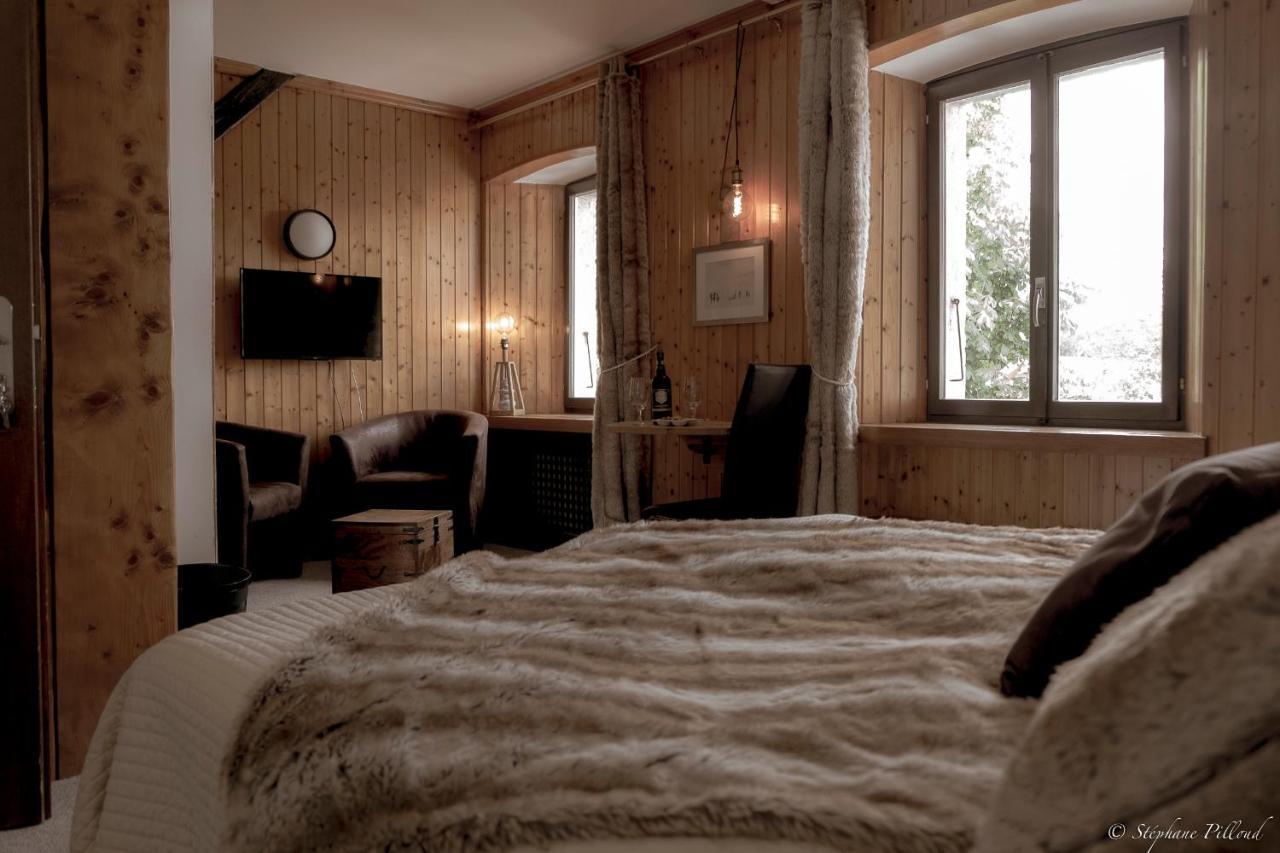 Hotel De La Truite & Spa Le Petit Nautilus Le Pont エクステリア 写真