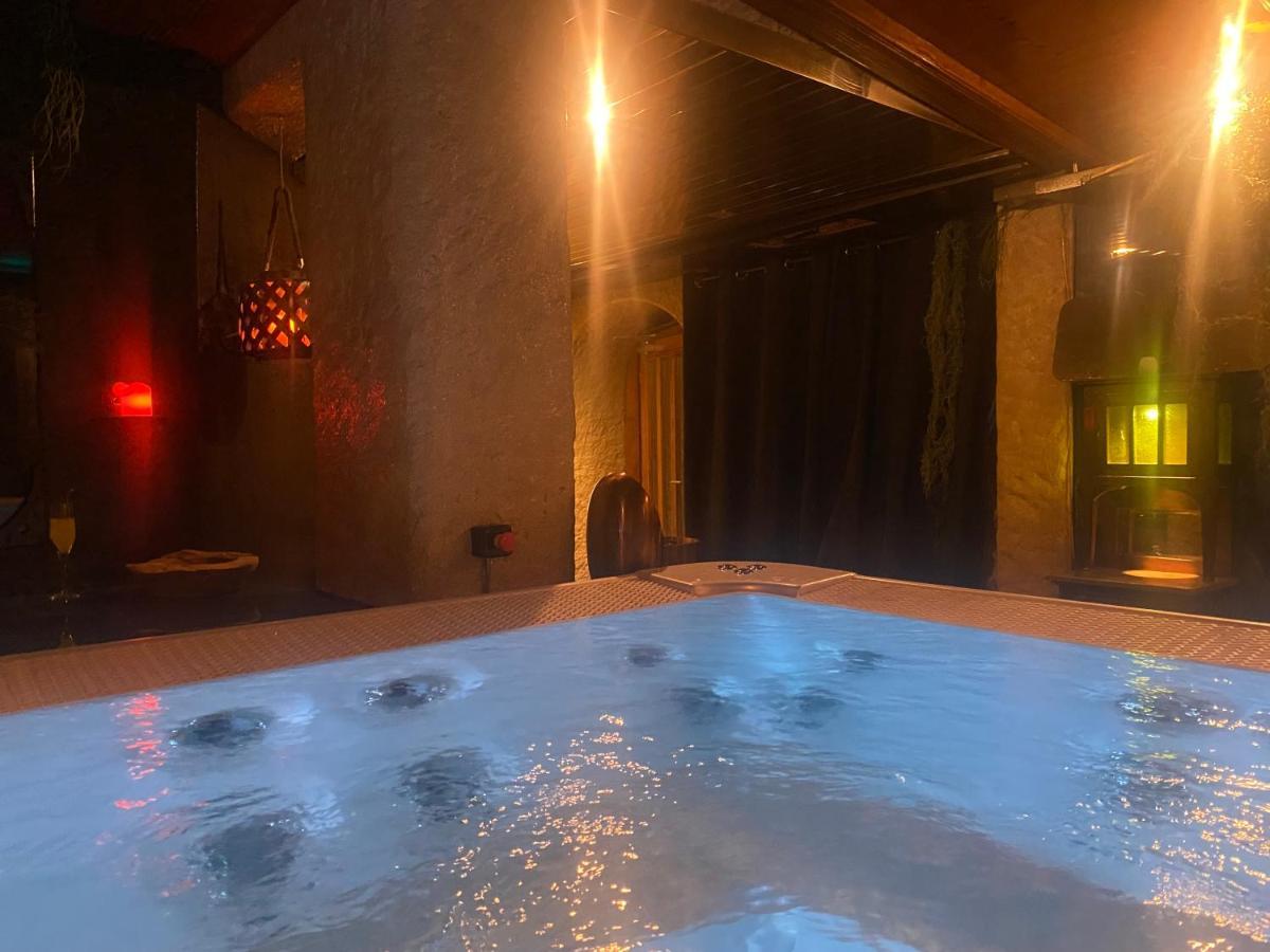 Hotel De La Truite & Spa Le Petit Nautilus Le Pont エクステリア 写真