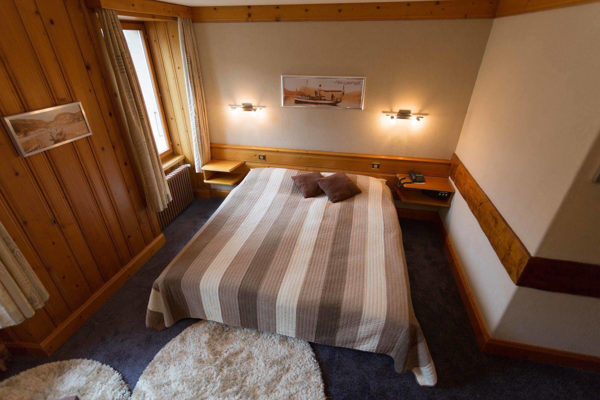 Hotel De La Truite & Spa Le Petit Nautilus Le Pont エクステリア 写真