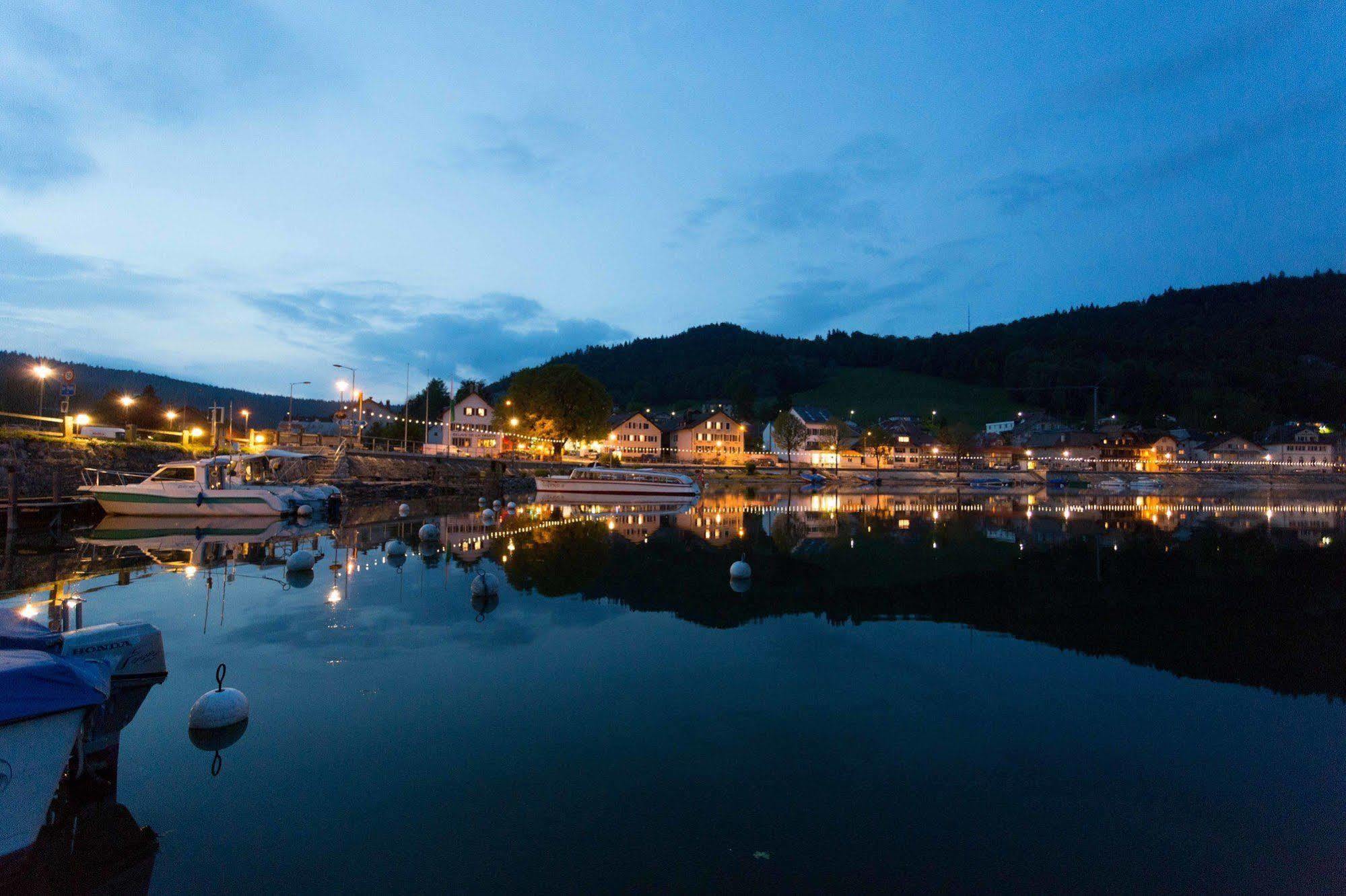 Hotel De La Truite & Spa Le Petit Nautilus Le Pont エクステリア 写真