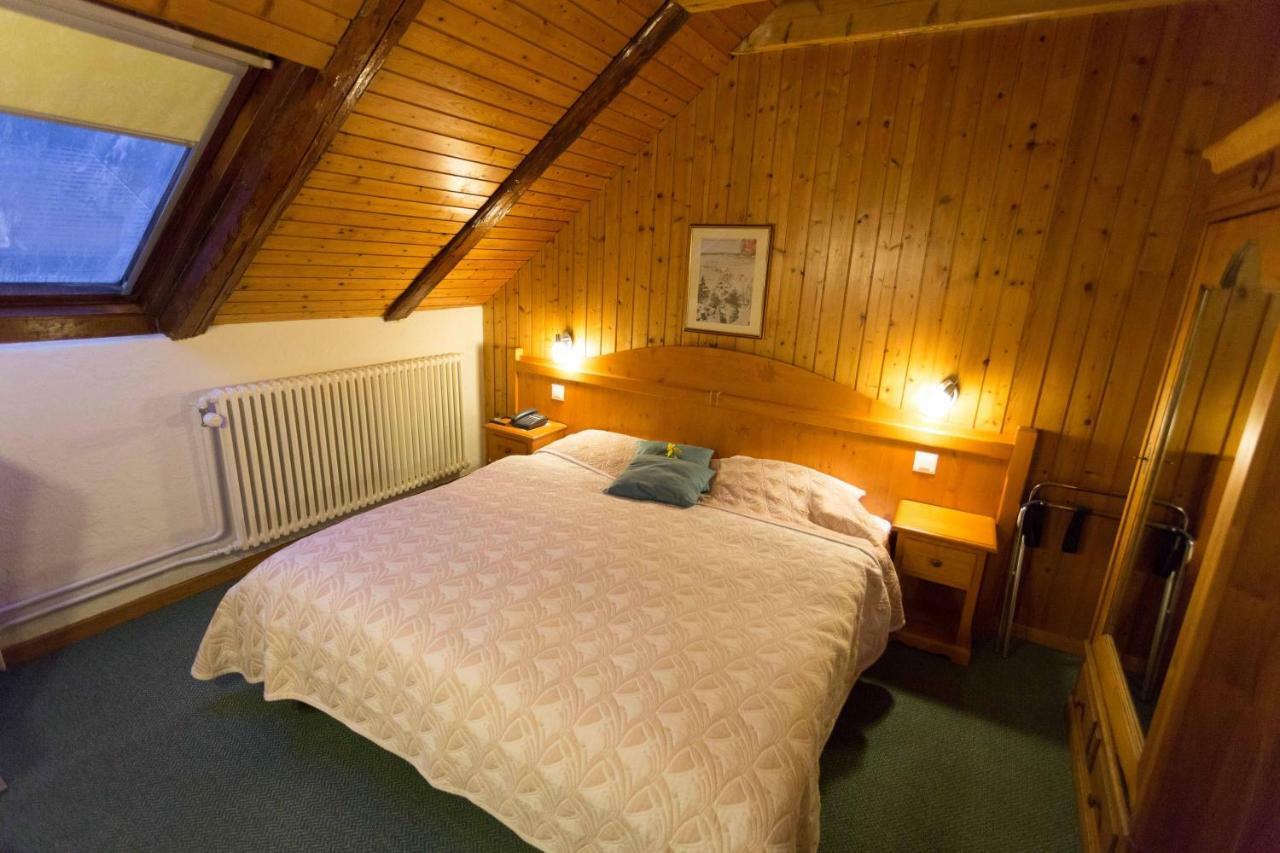 Hotel De La Truite & Spa Le Petit Nautilus Le Pont エクステリア 写真